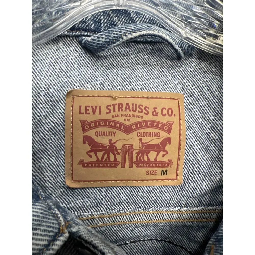 Levi’s Womens Medium Frayed Denim Vest Biker Patches Skull - Picture 5 of 13